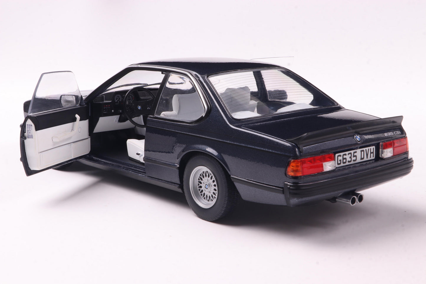 * Precomanda Macheta auto BMW 635 CSI – Macau Blue – 1984 1:18 Solido