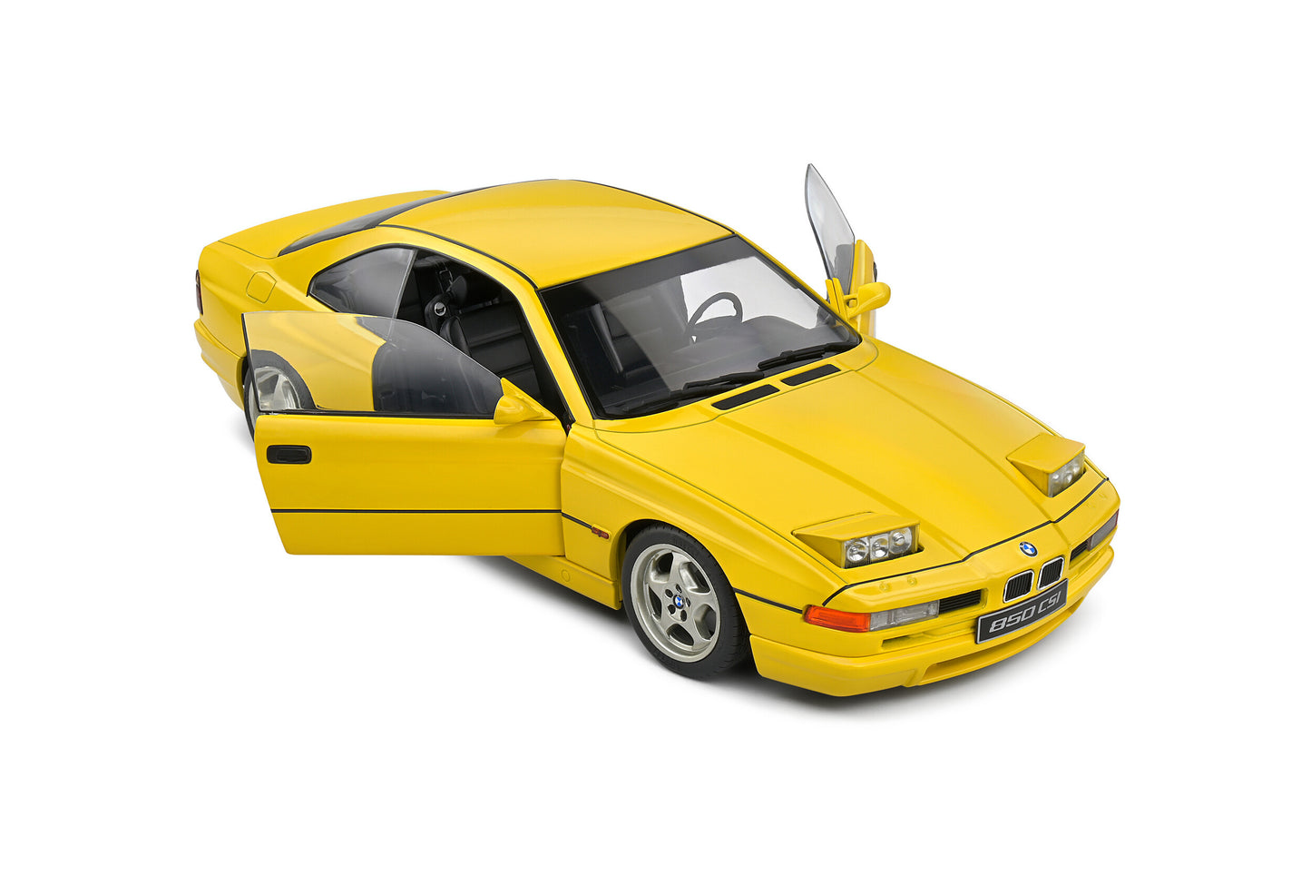 Macheta auto BMW 850 (E31) CSI (1990) 1:18 Solido