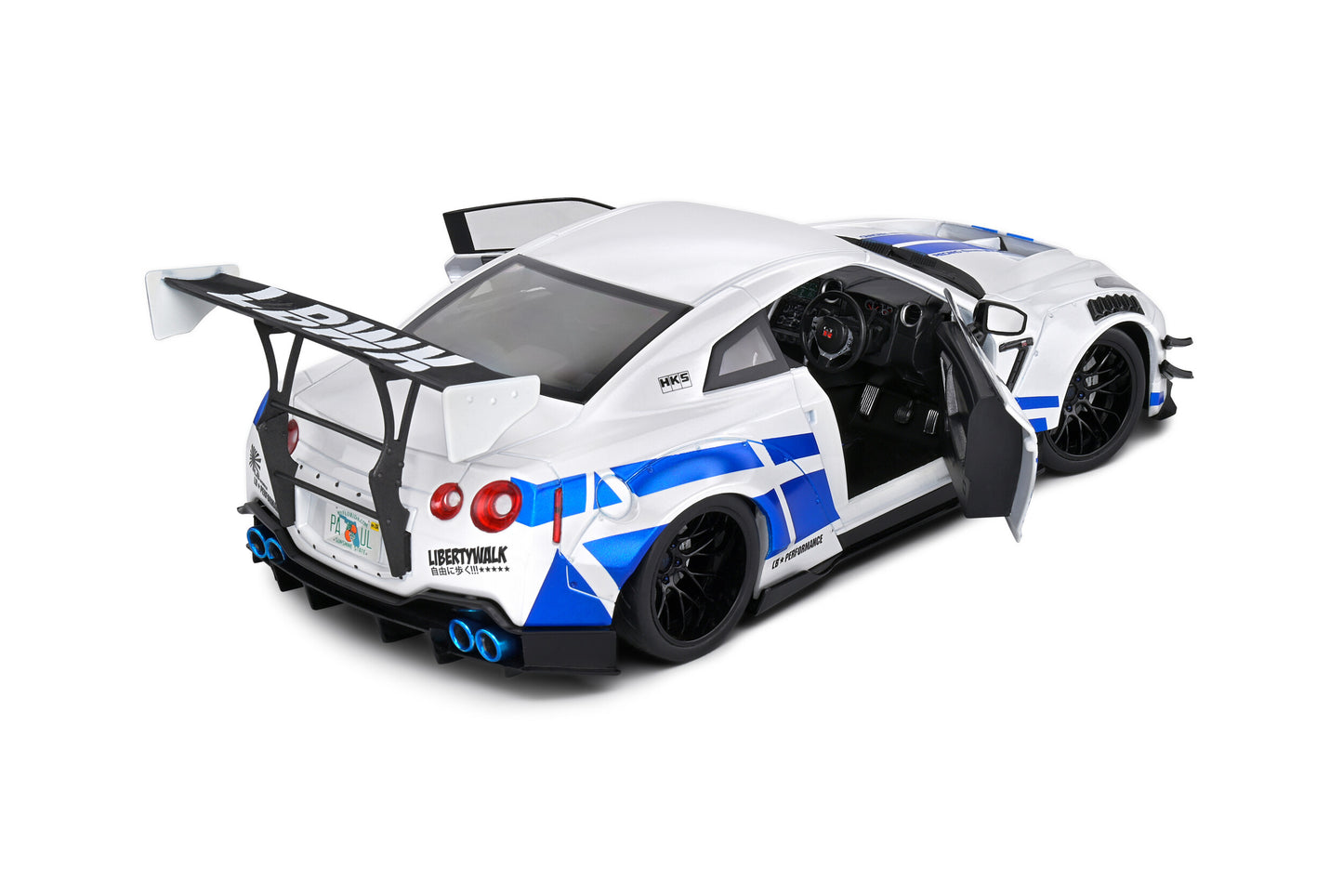 Model car Nissan GT-R (R35) W/ Liberty Walk Body Kit 2.0 2024 1:18 Solido