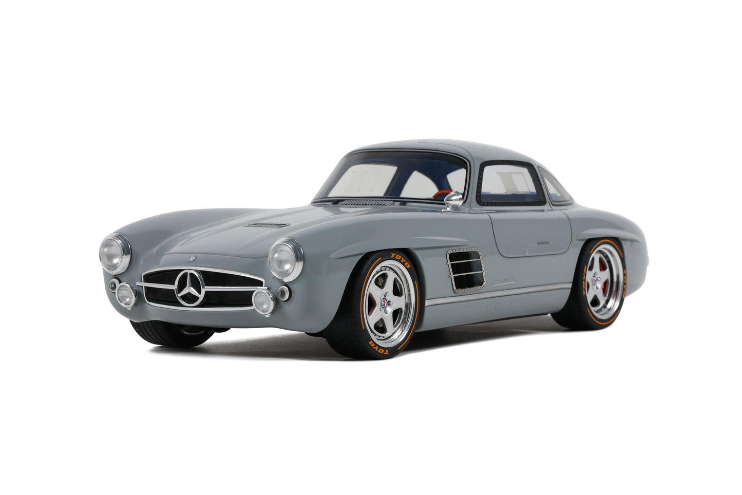 Macheta auto S-Klub Gullwing Grey 2019 1:18 GT Spirit