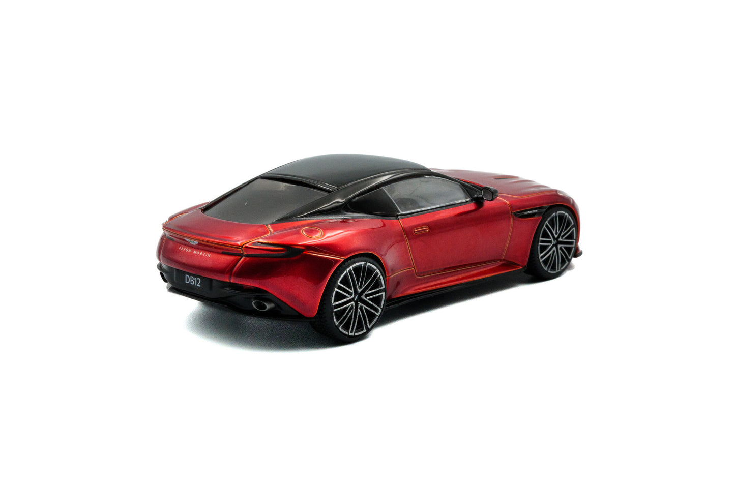 Macheta auto Aston Martin DB12 2023 1:43 Solido