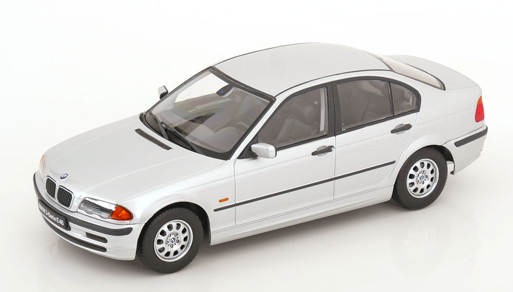 Macheta auto BMW Seria 3 E46 1999 argintiu 1:18 KK-Scale