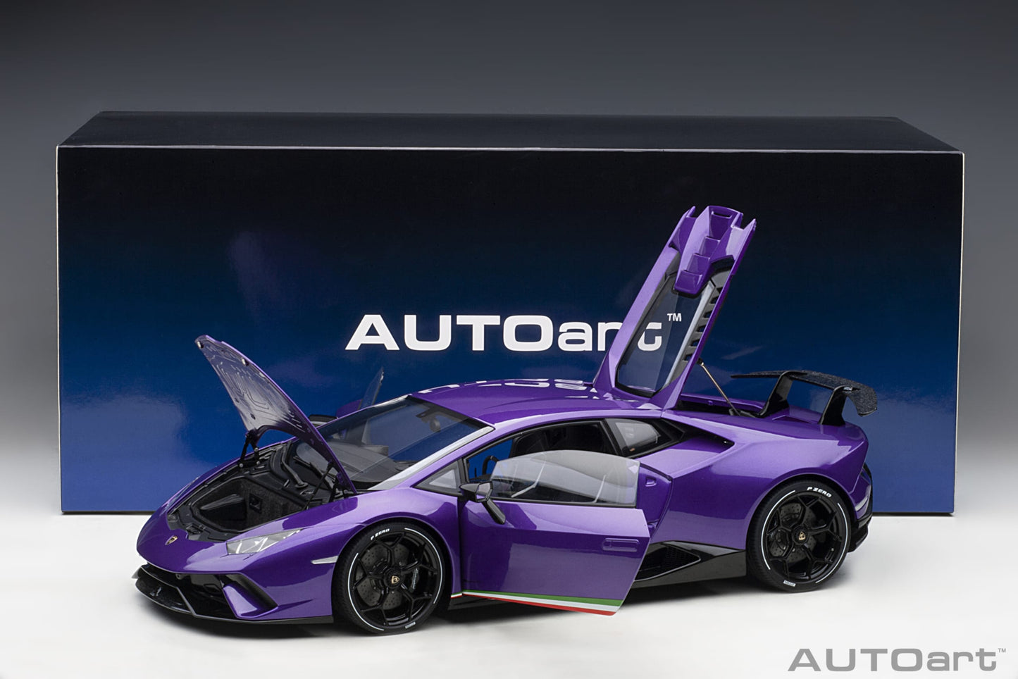 Macheta auto Lamborghini Huracan Performante (2017) 1:12 AutoArt