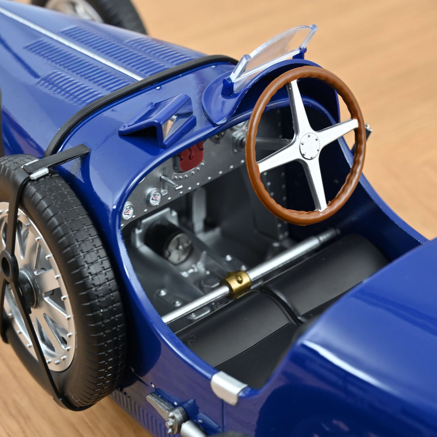 Macheta auto Bugatti T35 1925 1:12 Norev