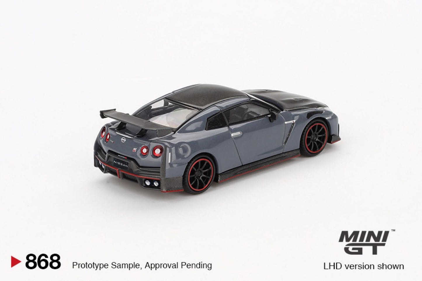 Macheta auto Nissan GT-R Nismo 2024 NISMO, Stealth Gray, 2024 (LHD) 1:64 MIniGT
