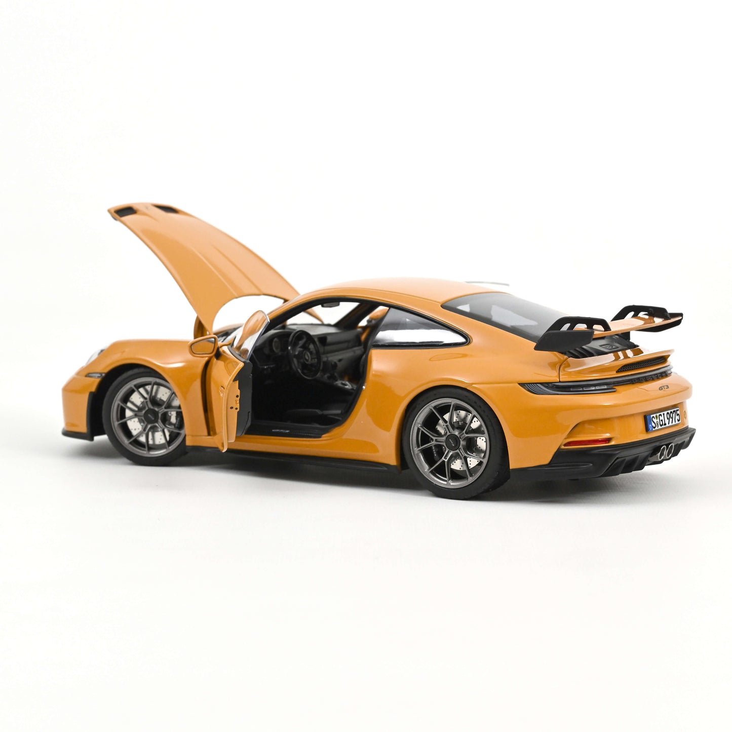 Macheta auto Porsche 911 GT3 2021 Bahama Yellow 1:18 Norev