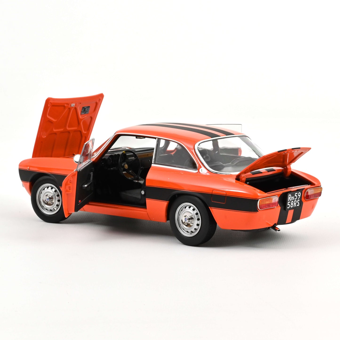 *Pre-order Alfa Romeo 2000 GTV, Orange, 1973 1:18 Norev model car