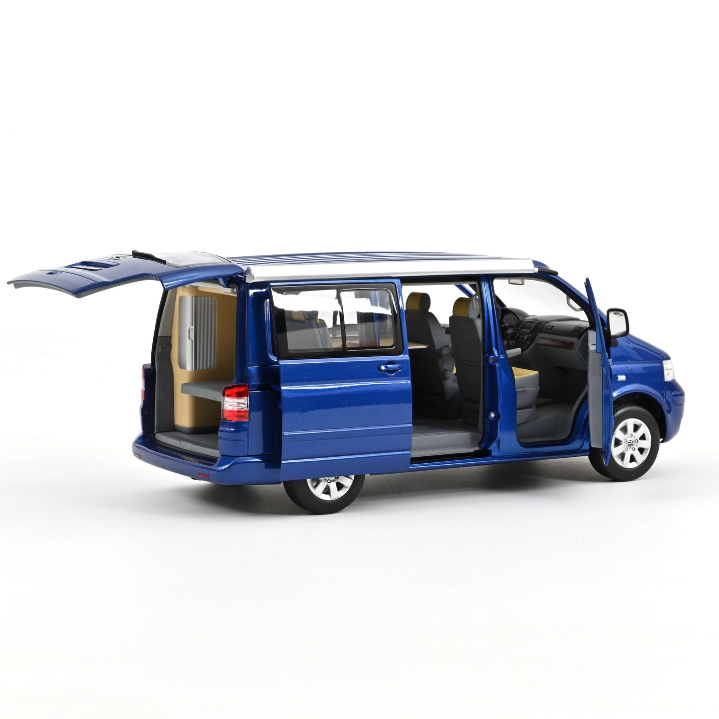 *Pre-order Volkswagen California, Ravenna Blue metallic, 2003 1:18 Norev model car