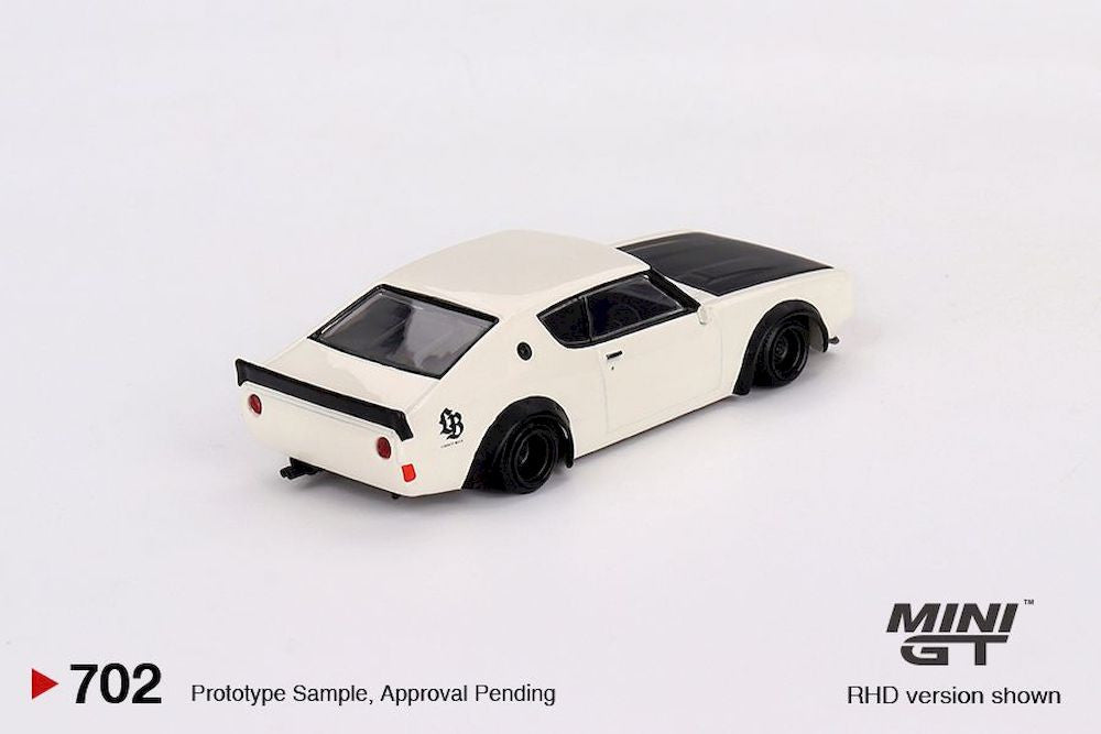 Macheta auto Nissan Skyline Kenmeri Liberty Walk White 1973 (RHD) 1:64 MIniGT