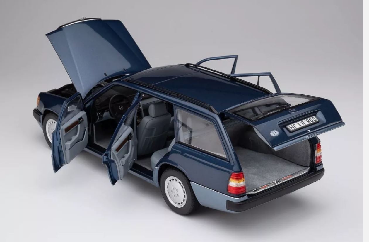 Macheta auto Mercedes-Benz 300TD T-Modell (S124) (1990) 1:18 Norev