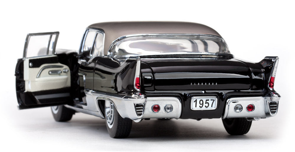 Macheta auto Cadillac Eldorado Brougham 1957 1:18 SunStar