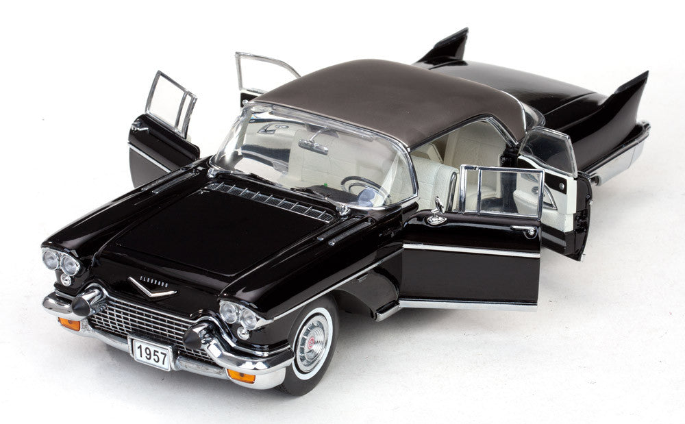 Macheta auto Cadillac Eldorado Brougham 1957 1:18 SunStar