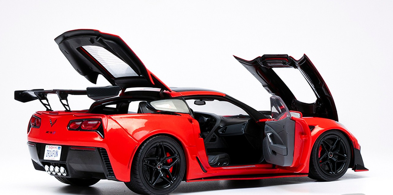 Macheta auto Chevrolet Corvette C7 ZR1 2019 1:18 IXO