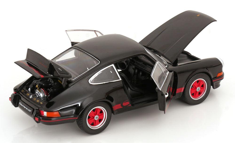 Macheta auto Porsche 911 Carrera RS 2.7 (1973) 1:18 Welly