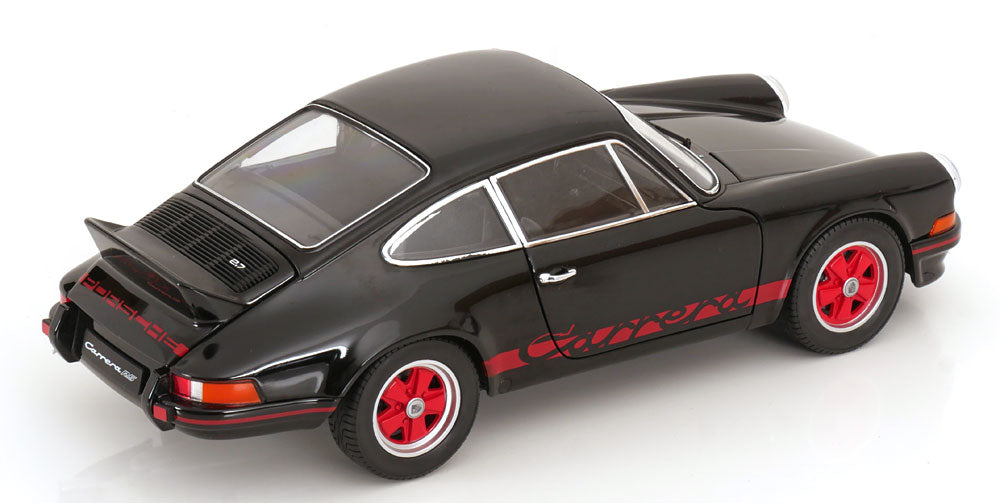 Macheta auto Porsche 911 Carrera RS 2.7 (1973) 1:18 Welly