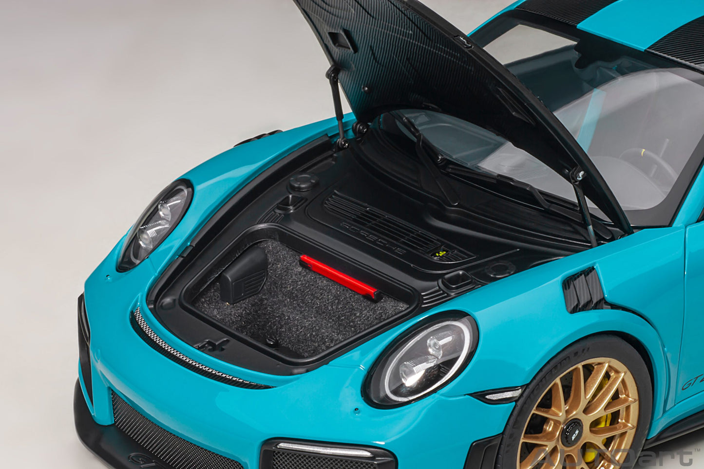 Macheta auto Porsche 911 (991.2) GT2RS Weissach Package (2017) 1:18 AutoArt