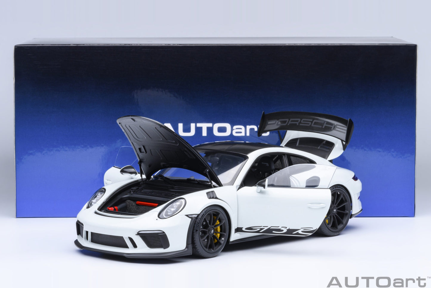 Macheta auto Porsche 911 (991.2) GT3 RS Weissach Package alb 1:18 AutoArt