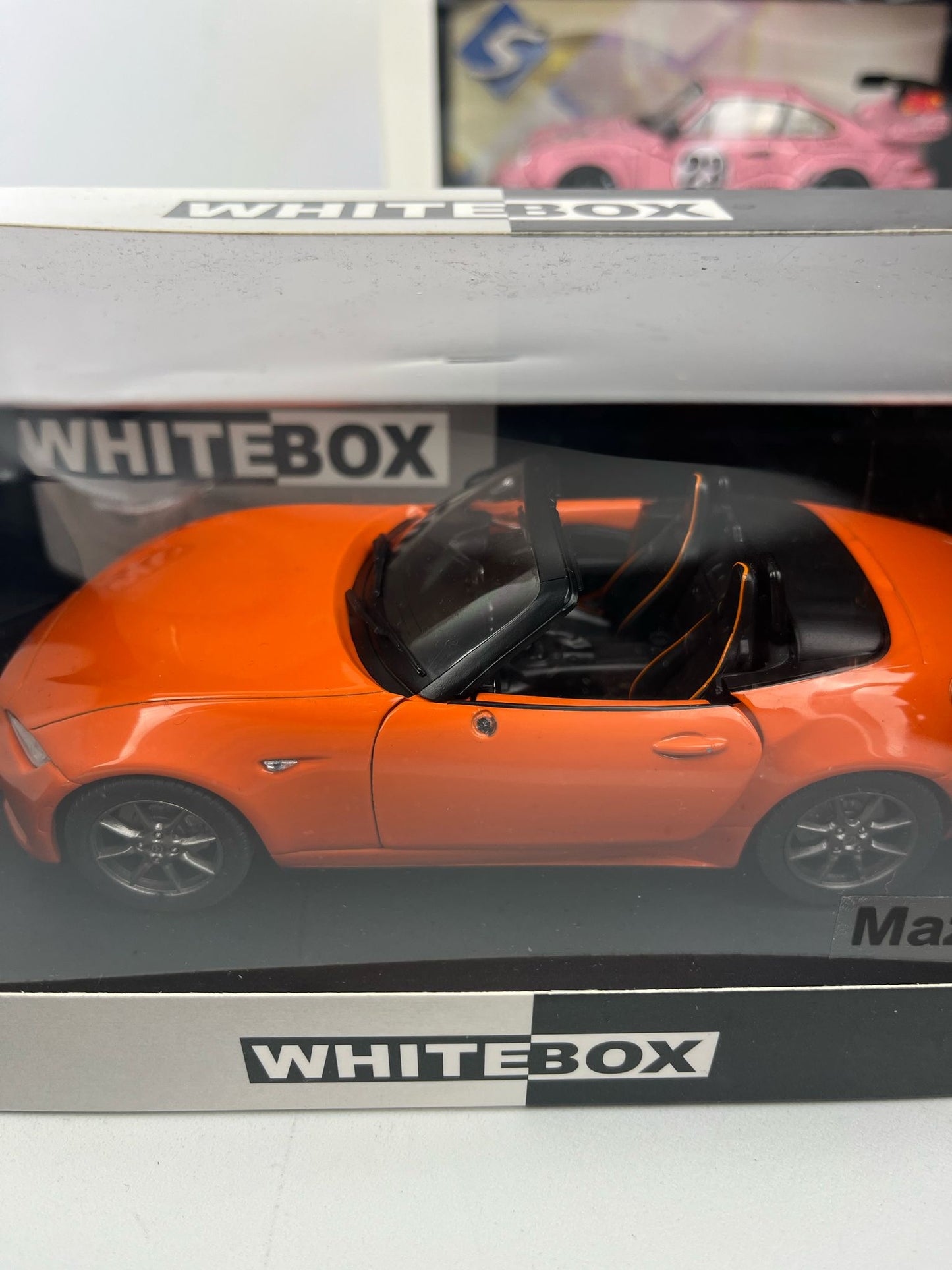 *Defecta Macheta auto Mazda MX-5 1:24 WhiteBox *Defecta
