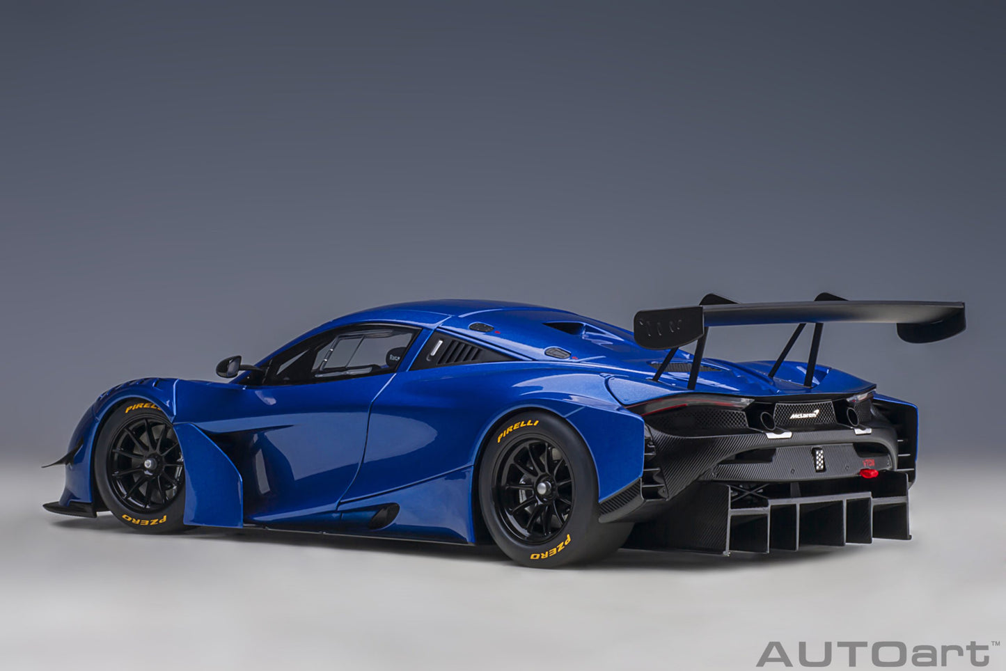 Macheta auto McLaren 720S GT3 Plain Body Version  1:18 AutoArt