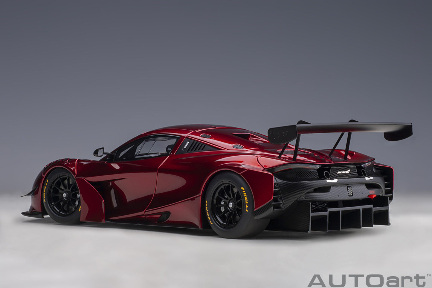 Macheta auto McLaren 720S GT3 Plain Body Version 1:18 AutoArt