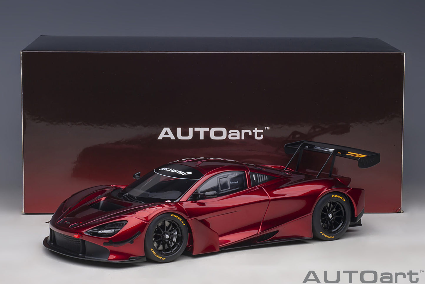 Macheta auto McLaren 720S GT3 Plain Body Version 1:18 AutoArt