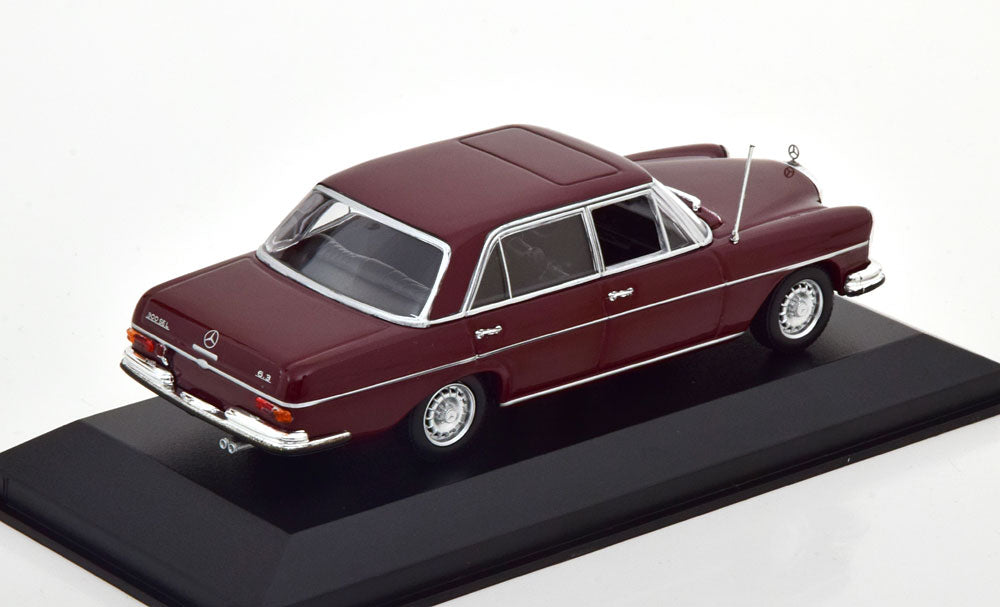 Macheta auto Mercedes 300 SEL 6.3 W109 Rosu 1968 1:43 Minichamps