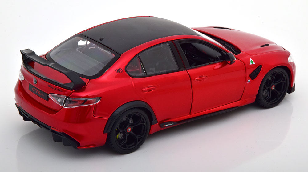 Macheta auto Alfa Romeo Giulia GTAm (2020) 1:18 Bburago