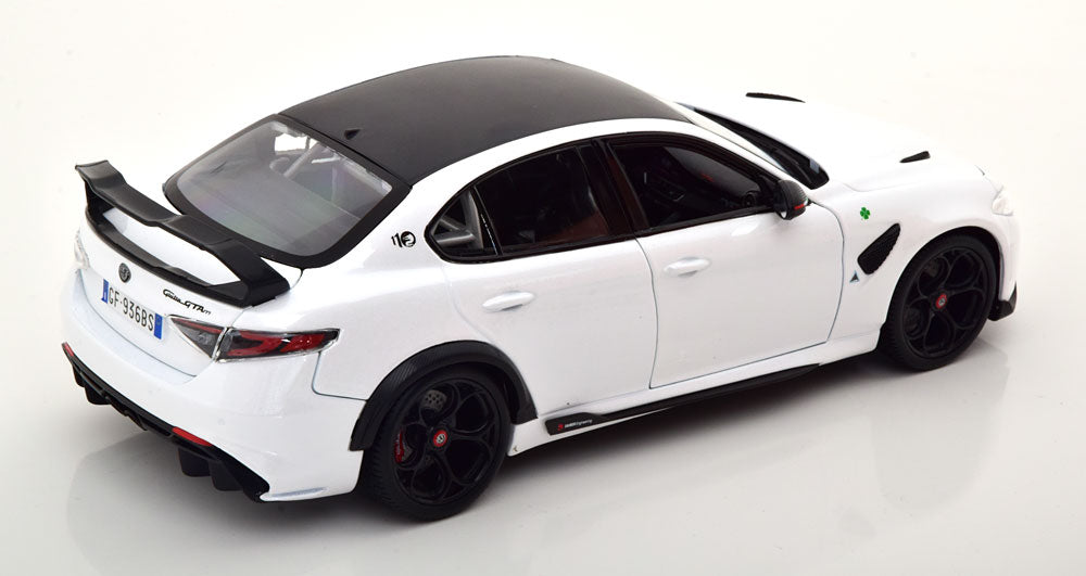 Macheta auto Alfa Romeo Giulia GTAm (2020) 1:18 Bburago