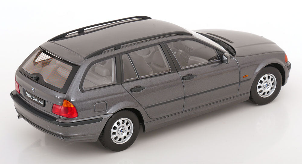 Macheta auto BMW Seria 3 E46 Touring 1999 1:18 KK-Scale