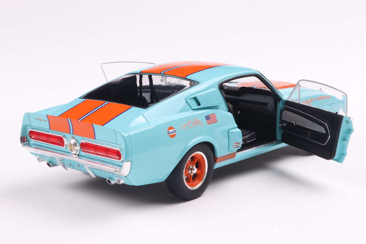 *Precomanda Macheta auto Ford GT500 Racing Tribute 1967 1:18 Solido