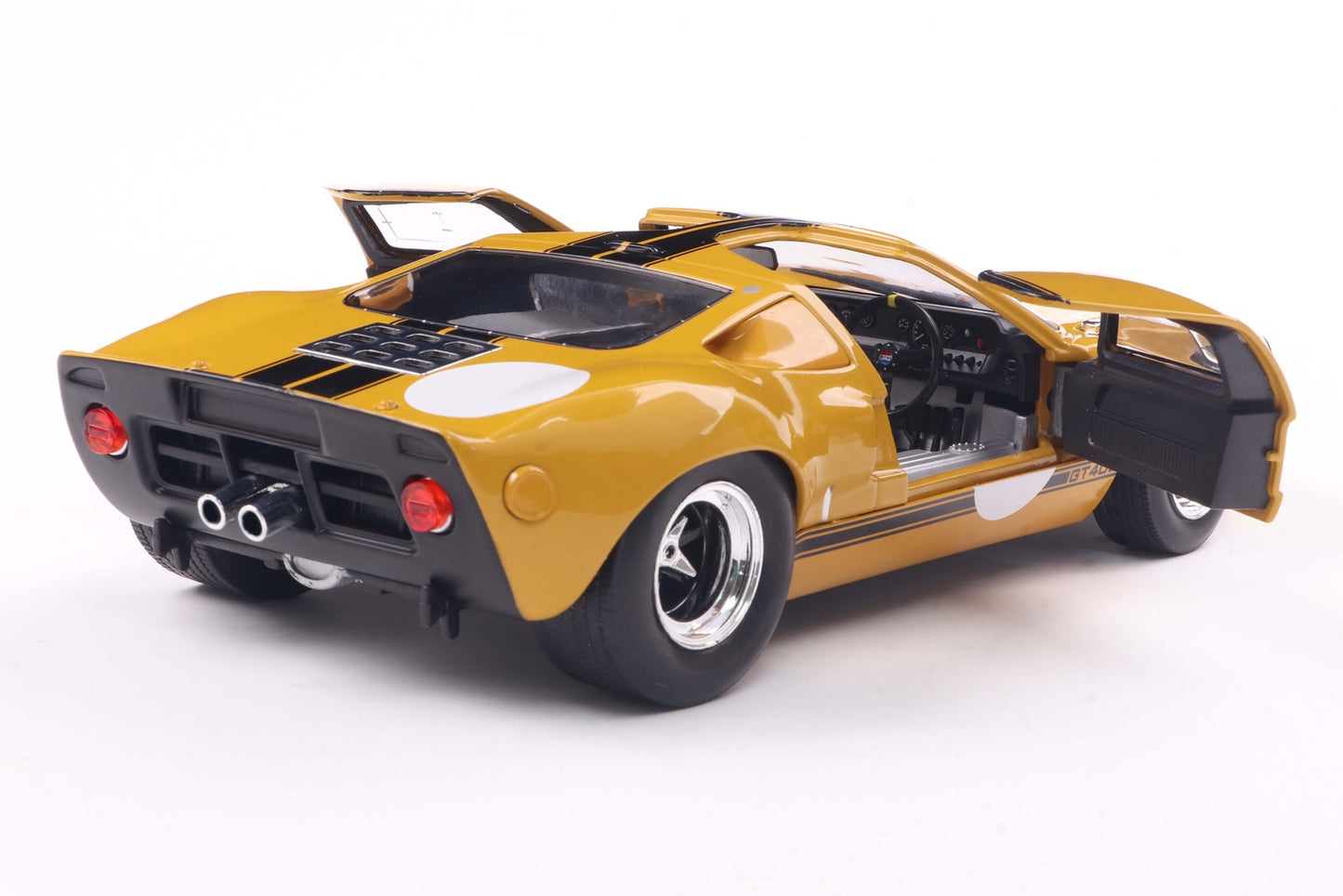 *Precomanda Macheta auto Ford GT40 Mk. 1 Yellow 1968 1:18 Solido