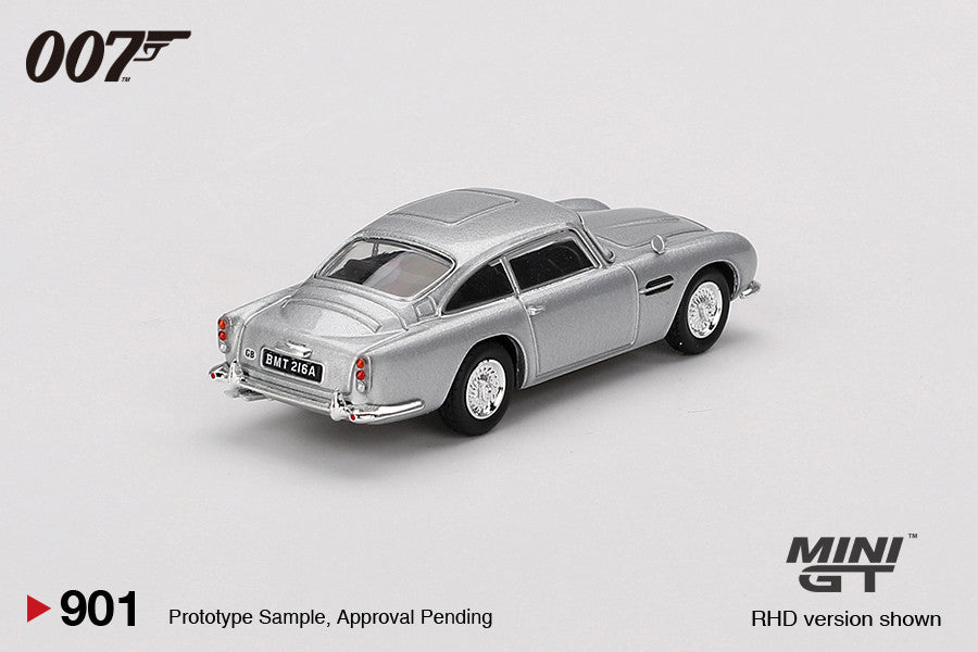 Macheta auto Aston Martin DB5 James Bond 007 "Thunderball" English Blister Packaging, 1965 (RHD) 1:64 MIniGT