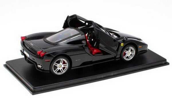 Macheta auto Ferrari Enzo 2002 1:24 Hachette