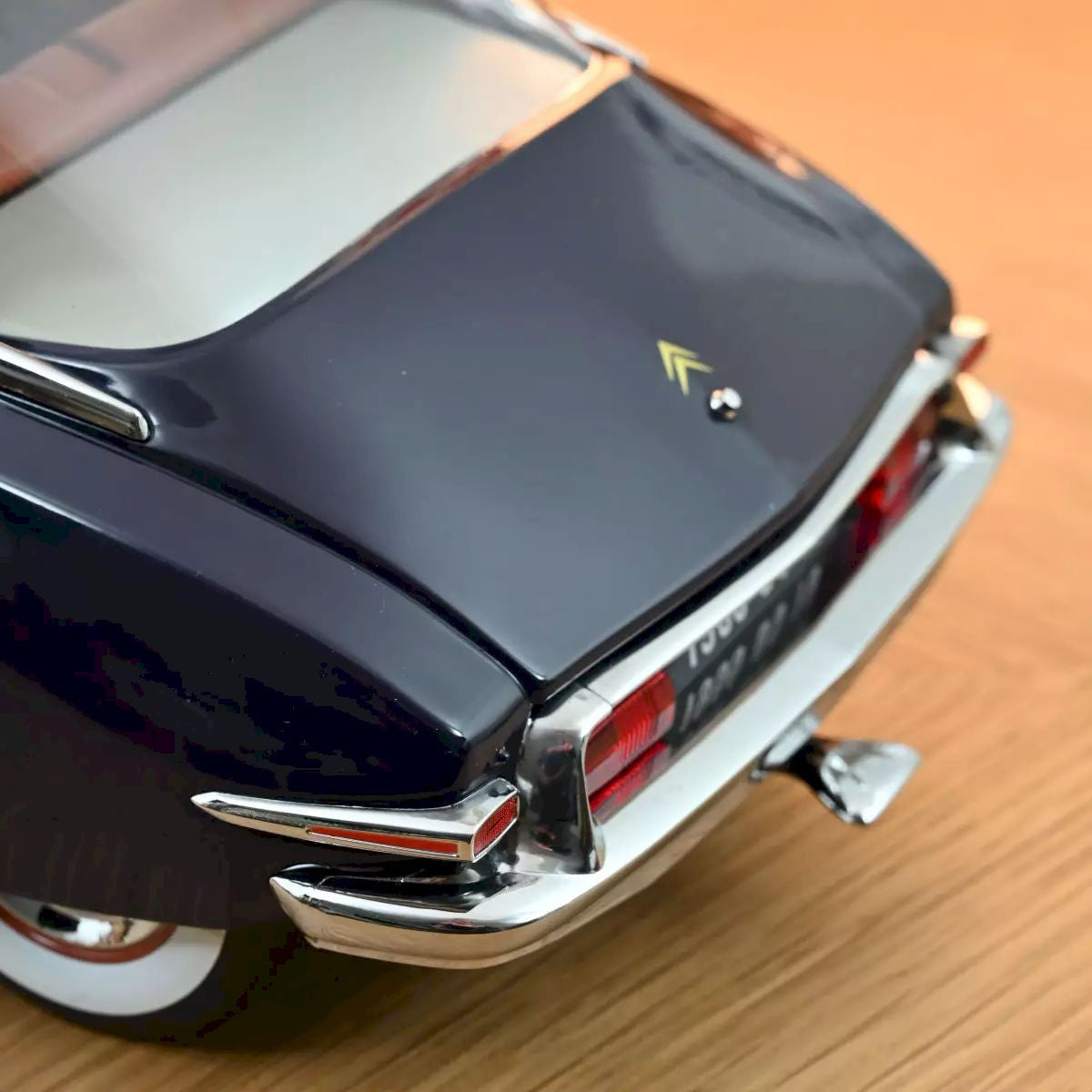 Macheta auto Citroen DS 19 1955 1:12 Norev
