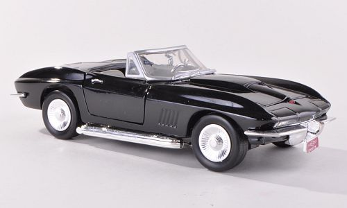 Macheta auto Chevrolet Corvette Stingray Convertible (C2) (1963) 1:24 MotorMax