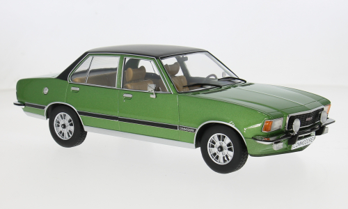 Macheta auto Opel Commodore B verde 1972 1:18 MCG
