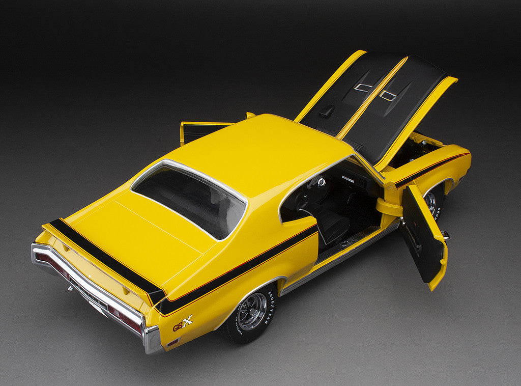 Buick GSX 1970 model car 1:18 SunStar