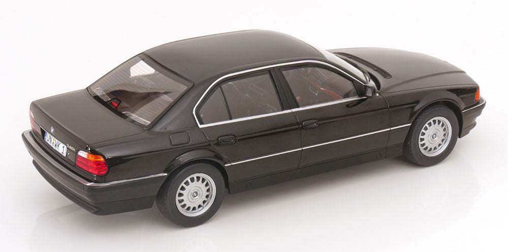 BMW 740i E38 (1994) 1:18 KK-Scale model car