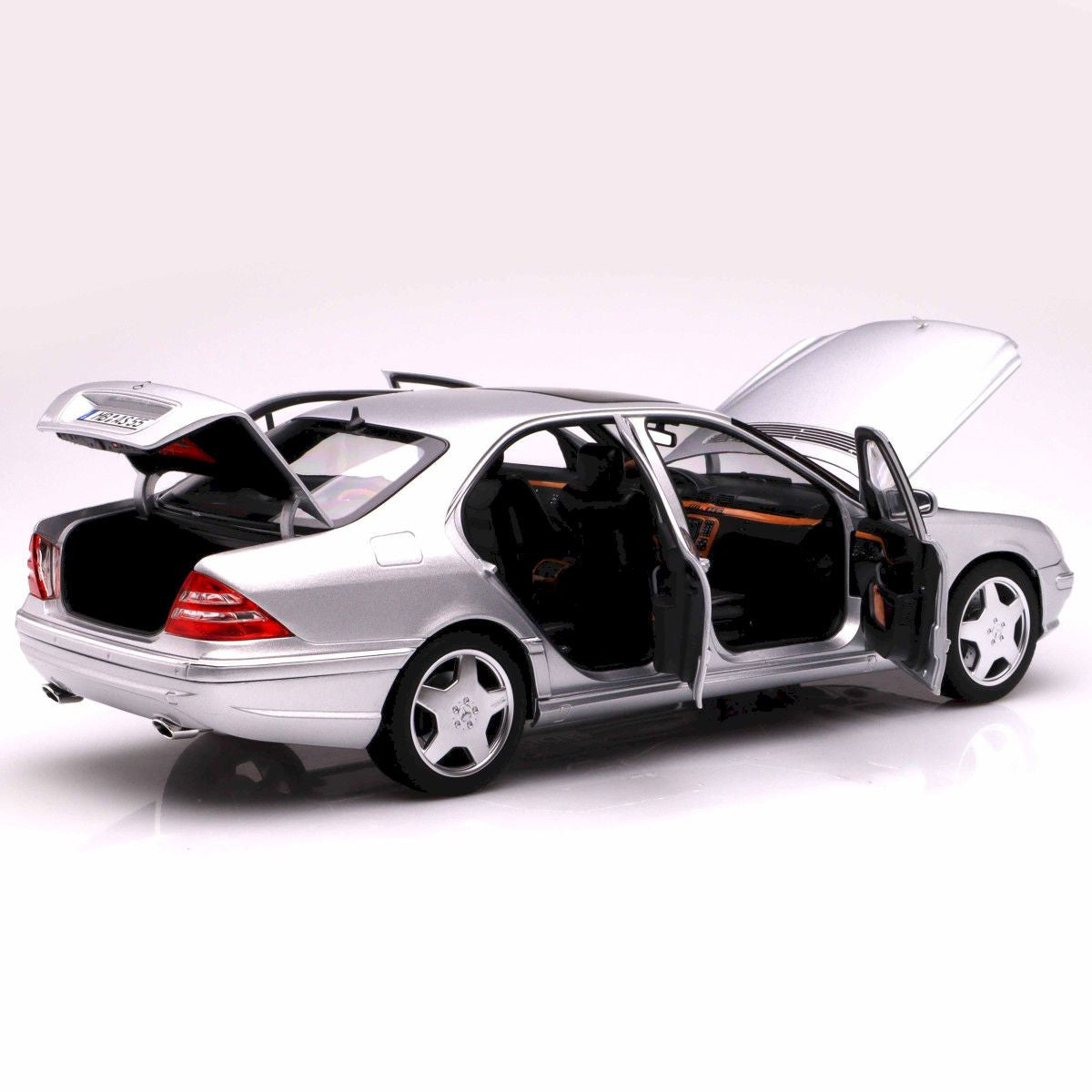 Macheta auto Mercedes-Benz S55 AMG W220 2000 1:18 Norev