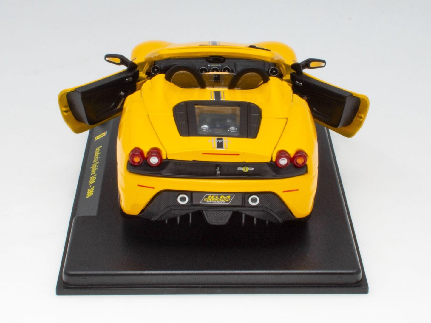 Macheta auto Ferrari Scuderia Spider 16M 2008 1:24 Hachette