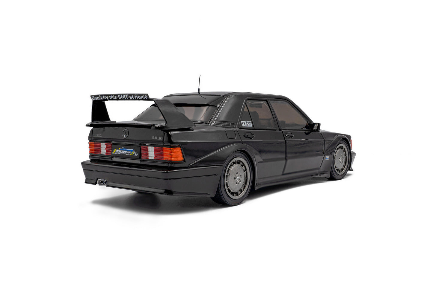 Macheta auto Mercedes-Benz 190 (W201) Evo II – Solido Works Black – 1990 1:18 Solido