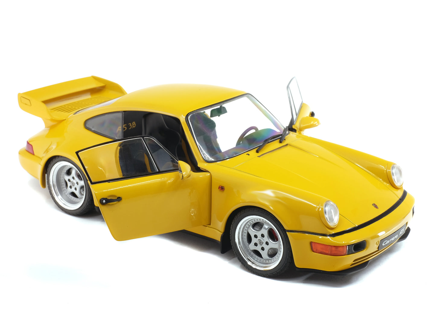 Macheta auto Porsche 911 (964) Carrera 3.8 RS (1990) 1:18 Solido