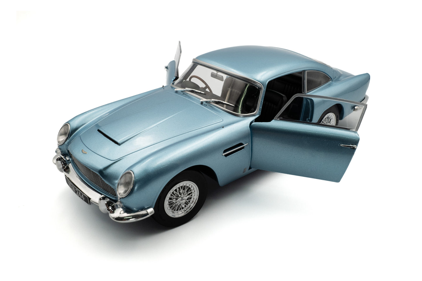 Macheta auto Aston Martin DB5 – Light Metallic Blue – 1964 1:18 Solido