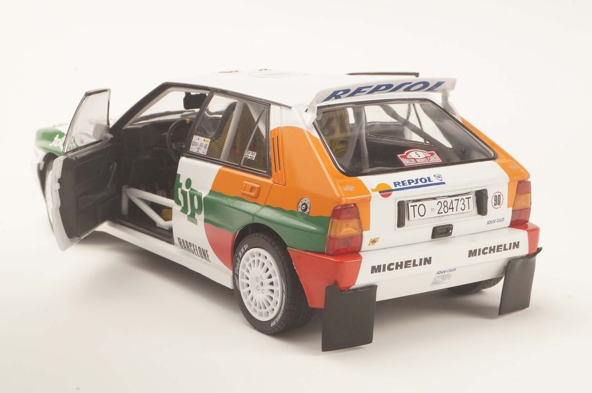 Macheta auto LANCIA DELTA HF INTEGRALE WHITE #5 A.AGHINI / S.FARNOCCHIA RALLY MONTE CARLO 1993 1:18 Solido
