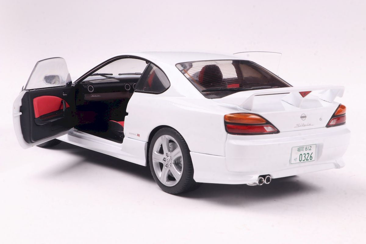 Model car Nissan Silvia S15 Spec-R Aero Aspen White 1999 1:18 Solido