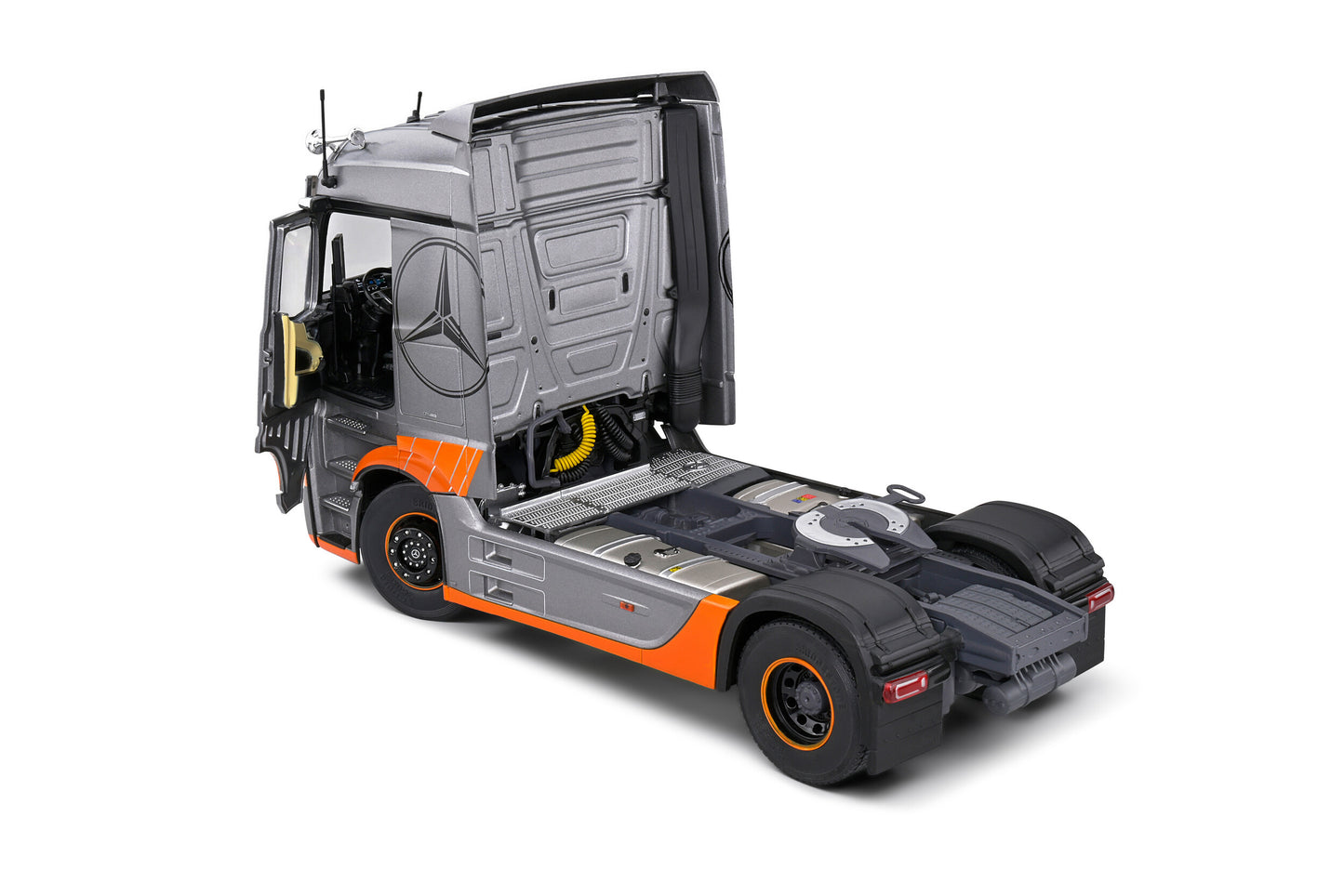 *Precomanda Macheta auto Mercedes-Benz Actros L Grand Prix Edition – 2019 1:24 Solido