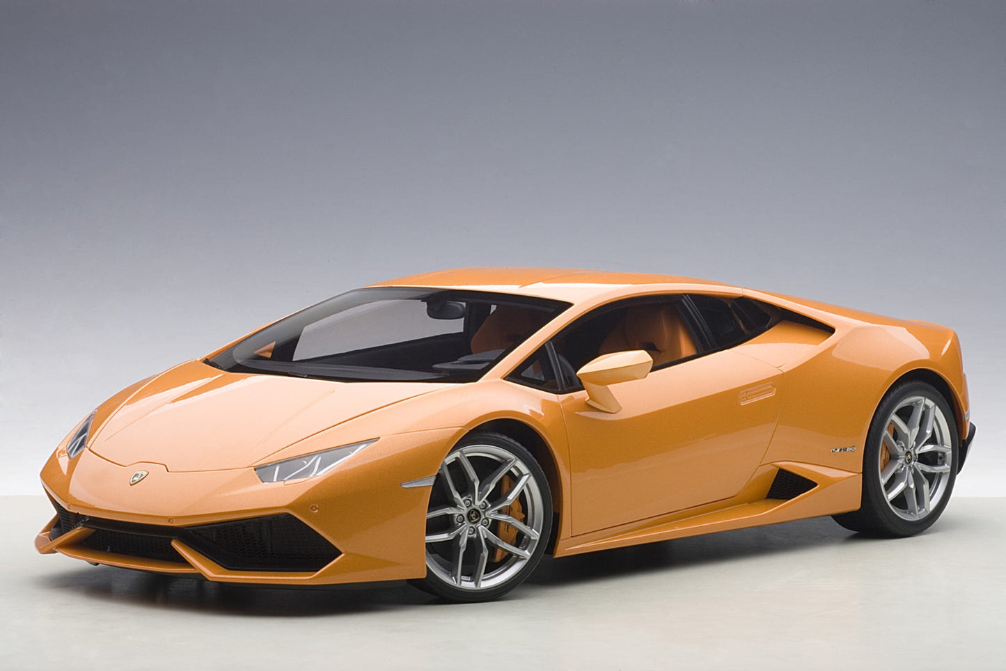Macheta auto Lamborghini Huracan LP610-4 (2014) 1:12 AutoArt
