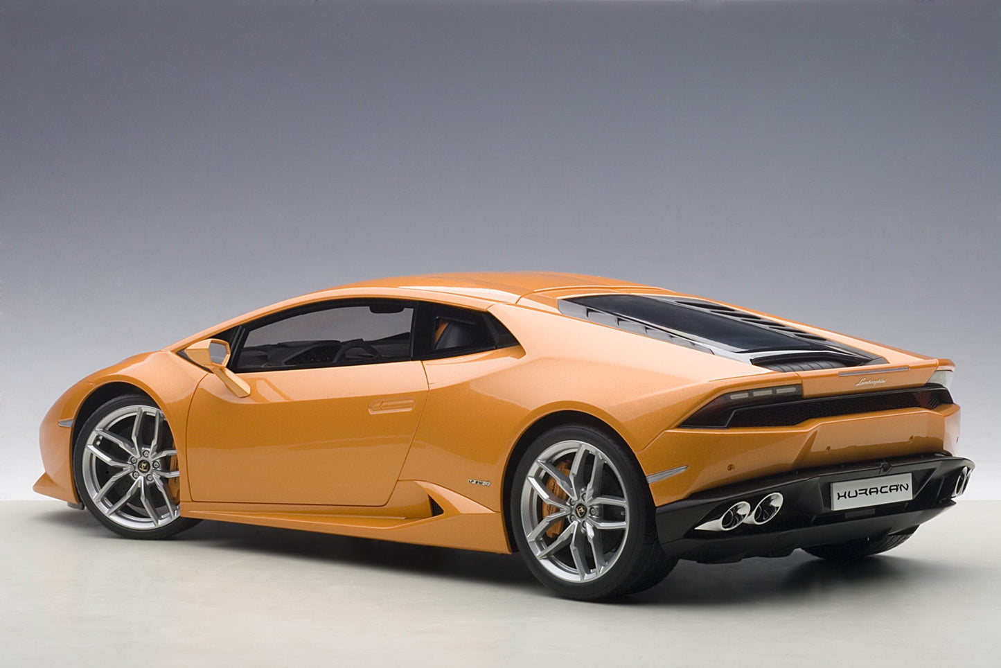 Macheta auto Lamborghini Huracan LP610-4 (2014) 1:12 AutoArt