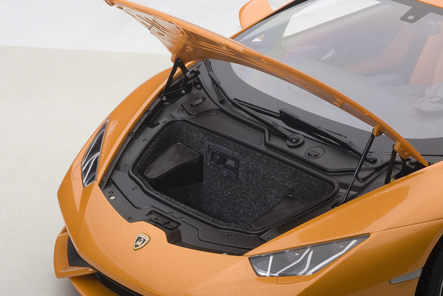 Macheta auto Lamborghini Huracan LP610-4 (2014) 1:12 AutoArt