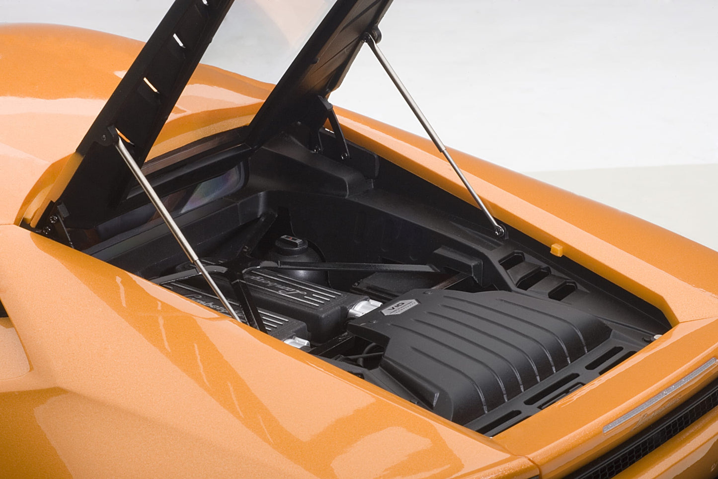 Macheta auto Lamborghini Huracan LP610-4 (2014) 1:12 AutoArt